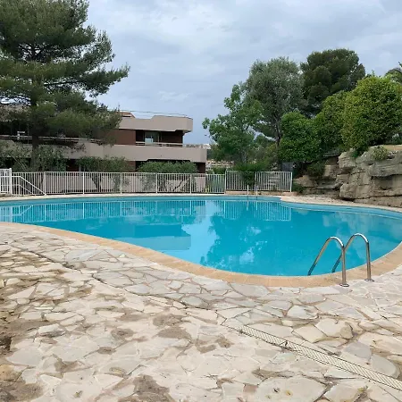 Apartment Nice, Grand Studio - Piscine - Terrasse Vue Mer *