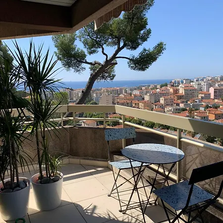 Apartament Nice, Grand Studio - Piscine - Terrasse Vue Mer *